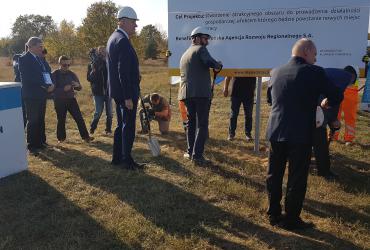 Pierwsza łopata przy Andersa 6