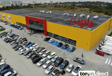 Salon Agata w Toruniu przy ulicy Olsztyńskiej w dniu otwarcia z lotu ptaka